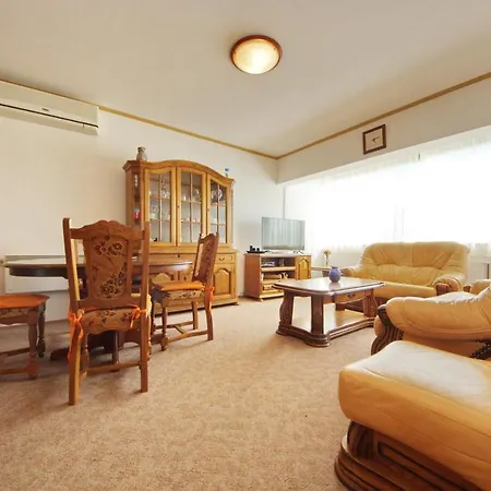 Zvonko Villa *